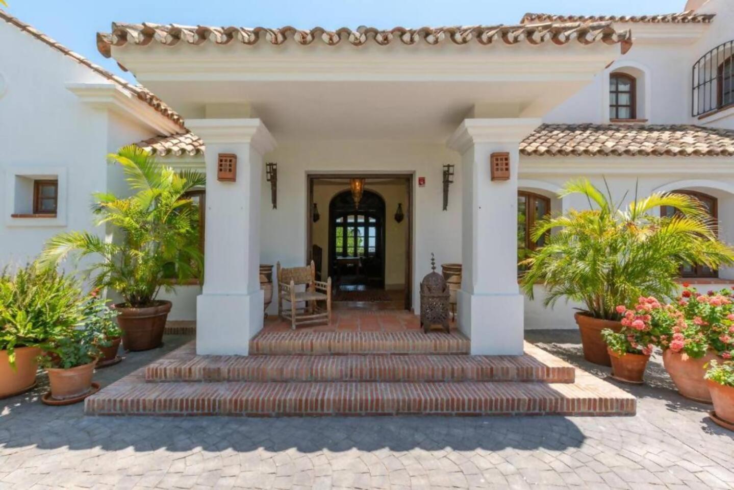 Villa Casa Sol Encantadora Villa Con Piscina Marbella Bagian luar foto
