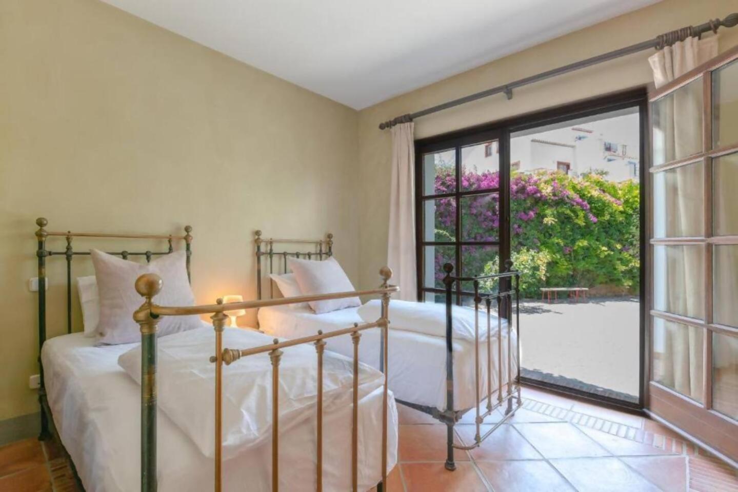 Villa Casa Sol Encantadora Villa Con Piscina Marbella Bagian luar foto