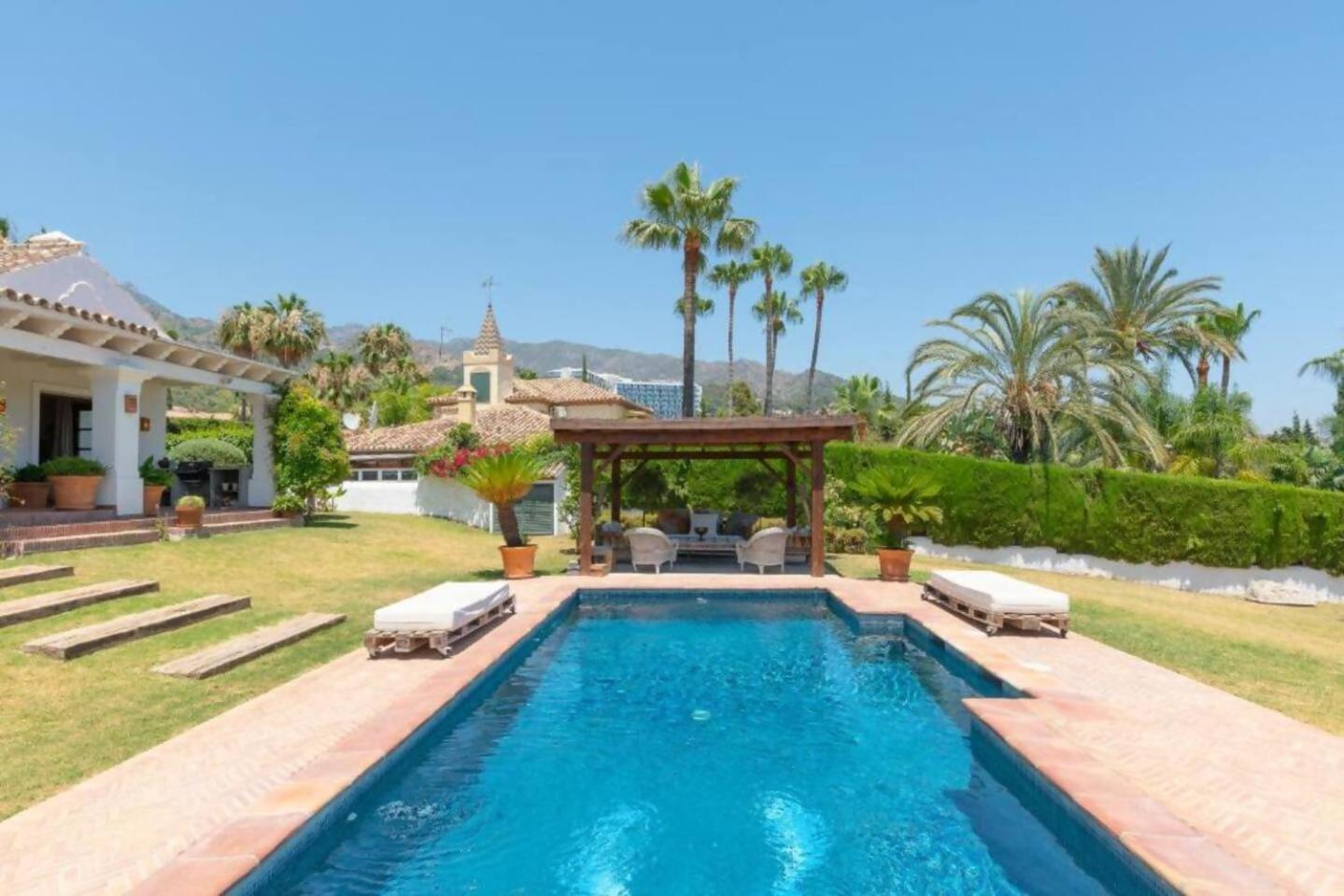 Villa Casa Sol Encantadora Villa Con Piscina Marbella Bagian luar foto
